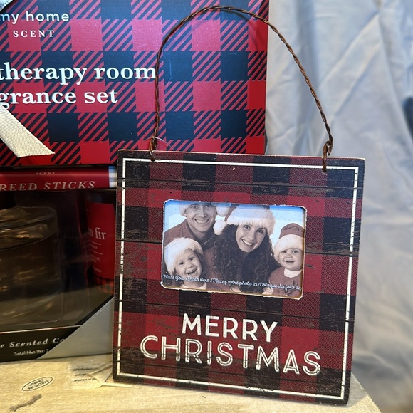 NWT: Aromatherapy Set W/ Ornament - Picture 2 of 5